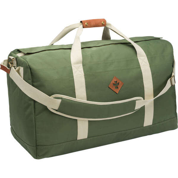 Revelry Supply The Continental 134l Green Duffle Bag